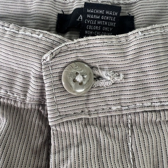 Alfani Men’s Shorts Size 34 Beige Tan Striped Plaid Shorts Front Back Pockets - Picture 2 of 7